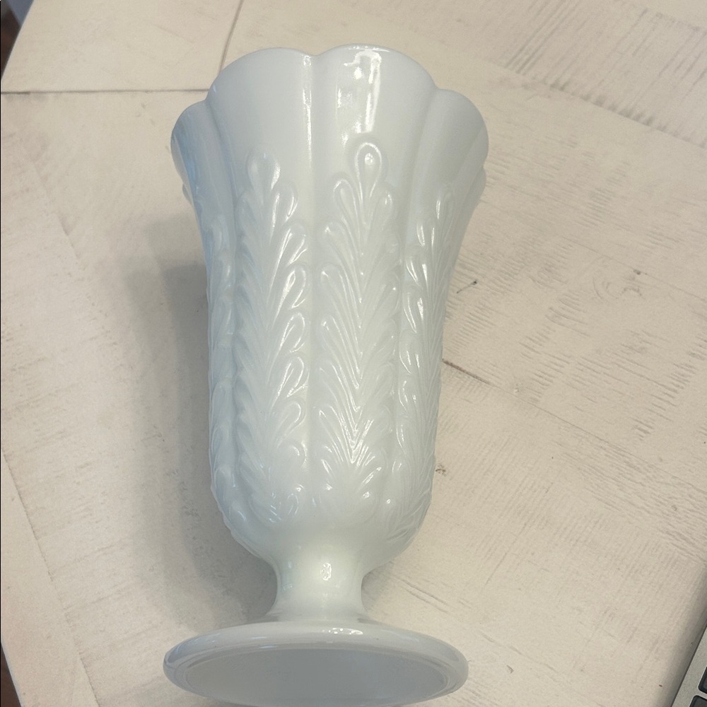 Vintage tall milk glass vase wheat sheaf design